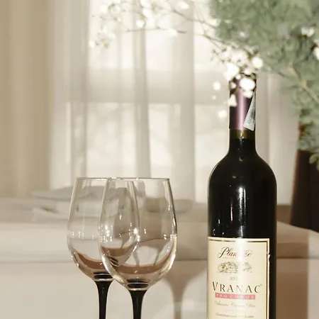 Biser 3 アパート