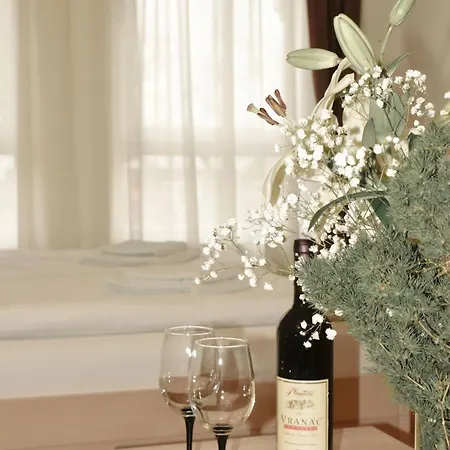 アパート Biser 3 ルマ